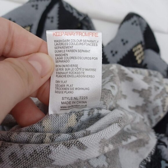 QED London Gray Nordic Fair Isle Fringe Poncho Sweater Women's M/L Relaxed Cozy - Picture 9 of 13